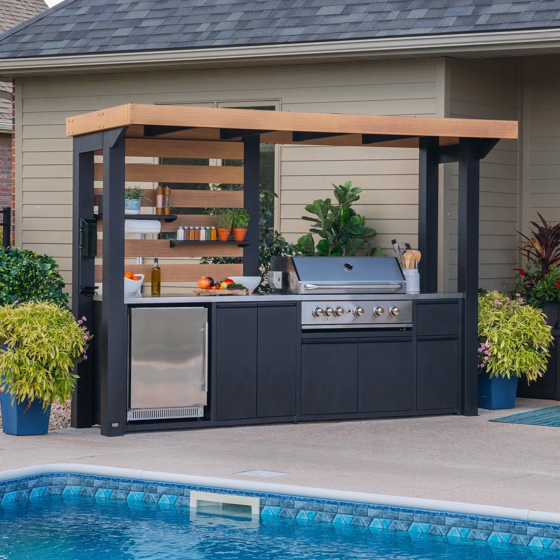 Fusion Flame Outdoor Kitchen 5-Burner Grill Black